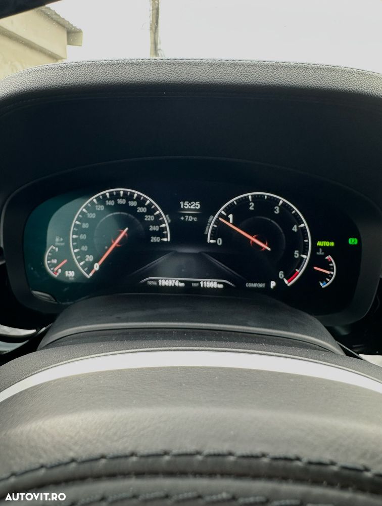 BMW Seria 5 518d Aut. Luxury Line - 17