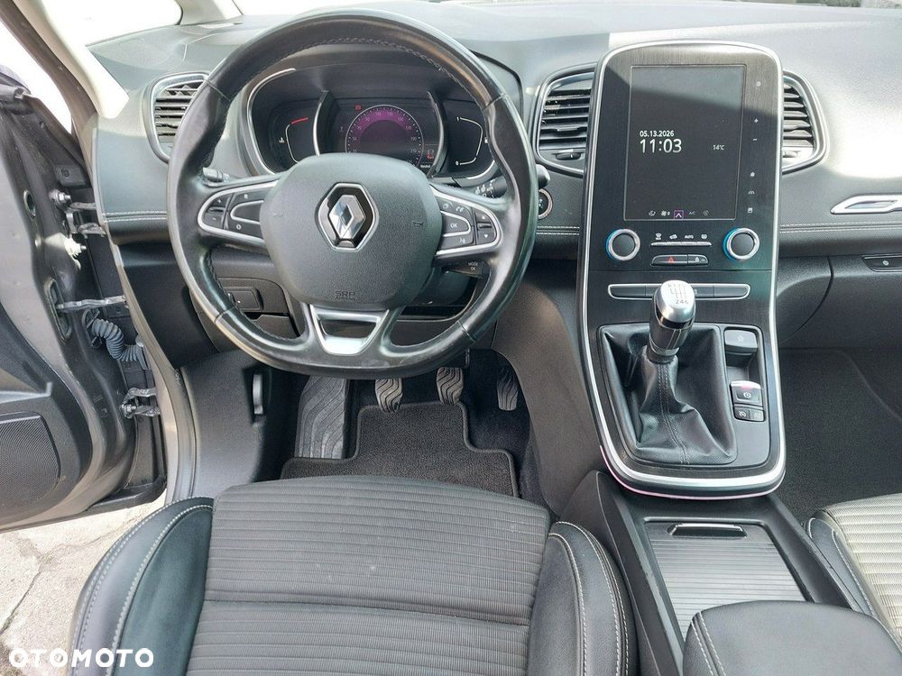 Renault Scenic - 18