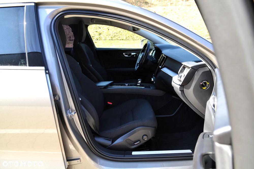 Volvo V60 T5 AWD Geartronic Momentum - 11
