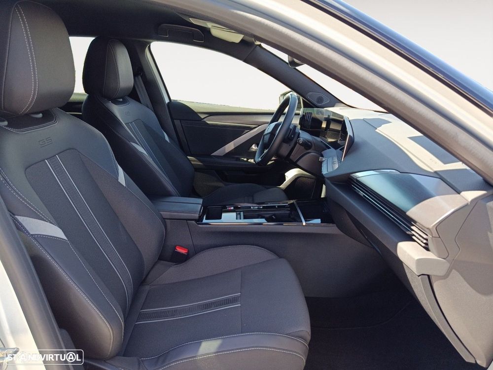 Opel Astra Sports Tourer 1.2 T Hybrid GS eDCT — fotografia 15