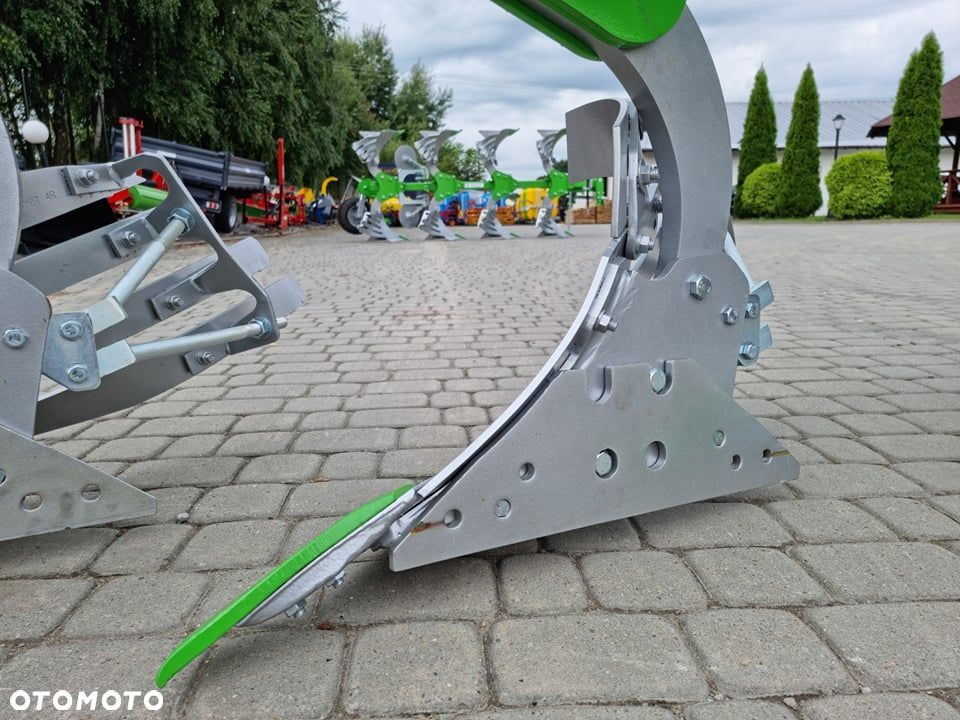 Pług Obracalny Obrotowy jednobelkowy zagonowy Bomet Leo (szerokość korpusu 25 - 30 - 35) - 2