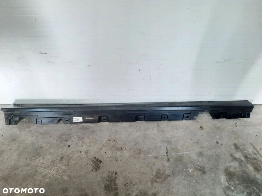 PRÓG NAKŁADKA PROGOWA PRAWA LISTWA BMW 5 F10 7184774 457/9 - 4