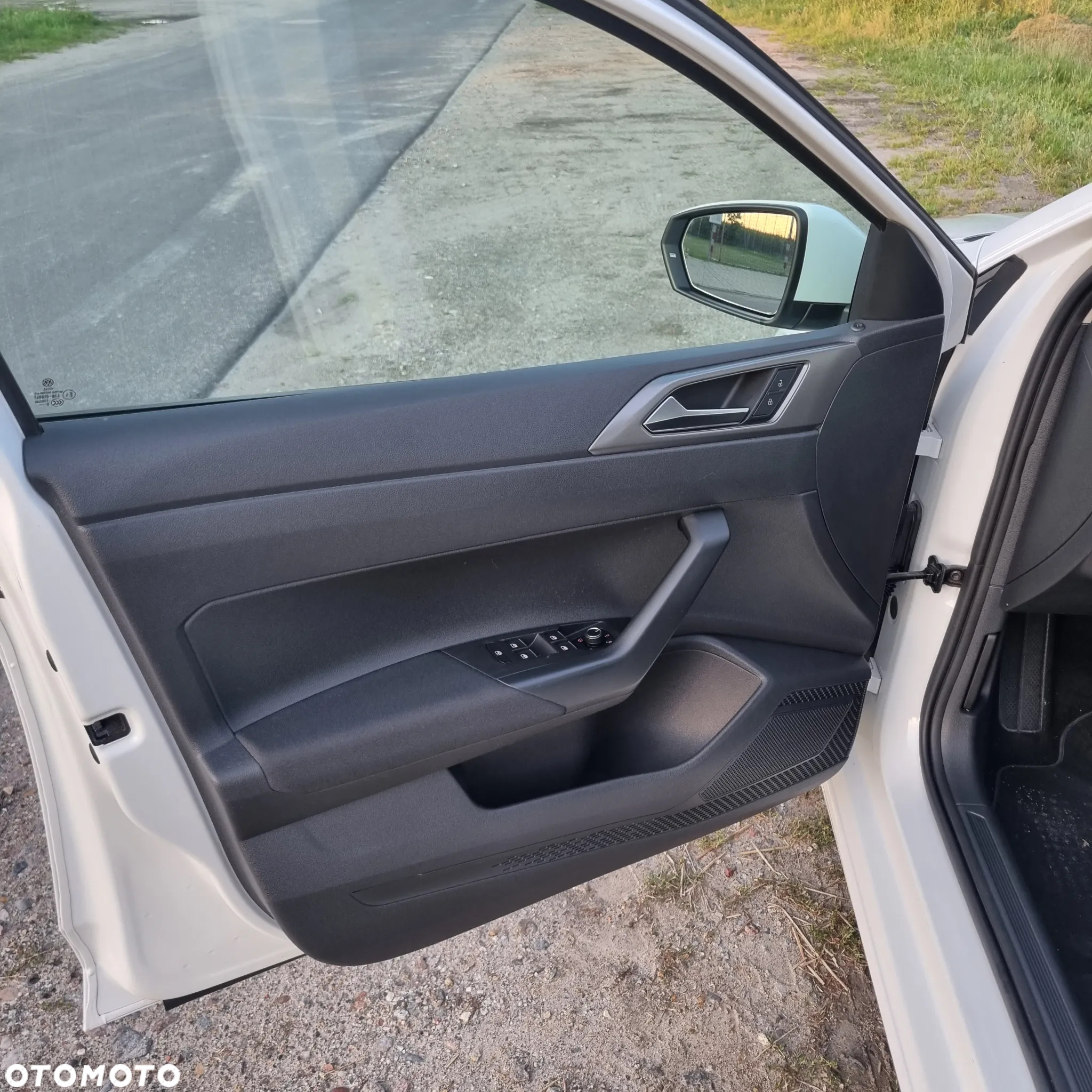 Volkswagen Polo 1.0 TSI Comfortline DSG - 11
