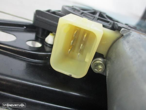 Elevador Tras Dto  Mercedes-Benz C-Class (W203) - 5