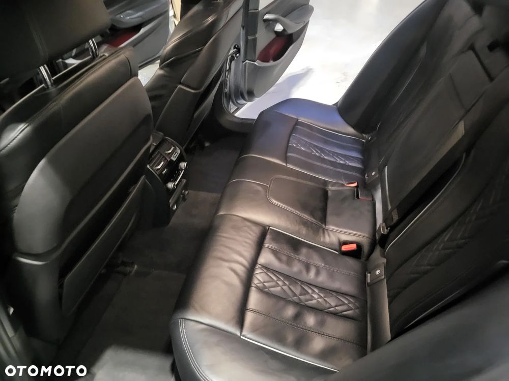 BMW Seria 5 520d xDrive M Sport Edition - 7