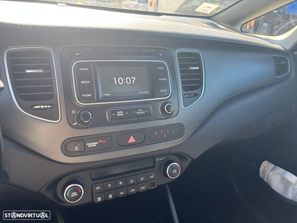 Kia Carens 1.7 CRDi ISG TX - 10