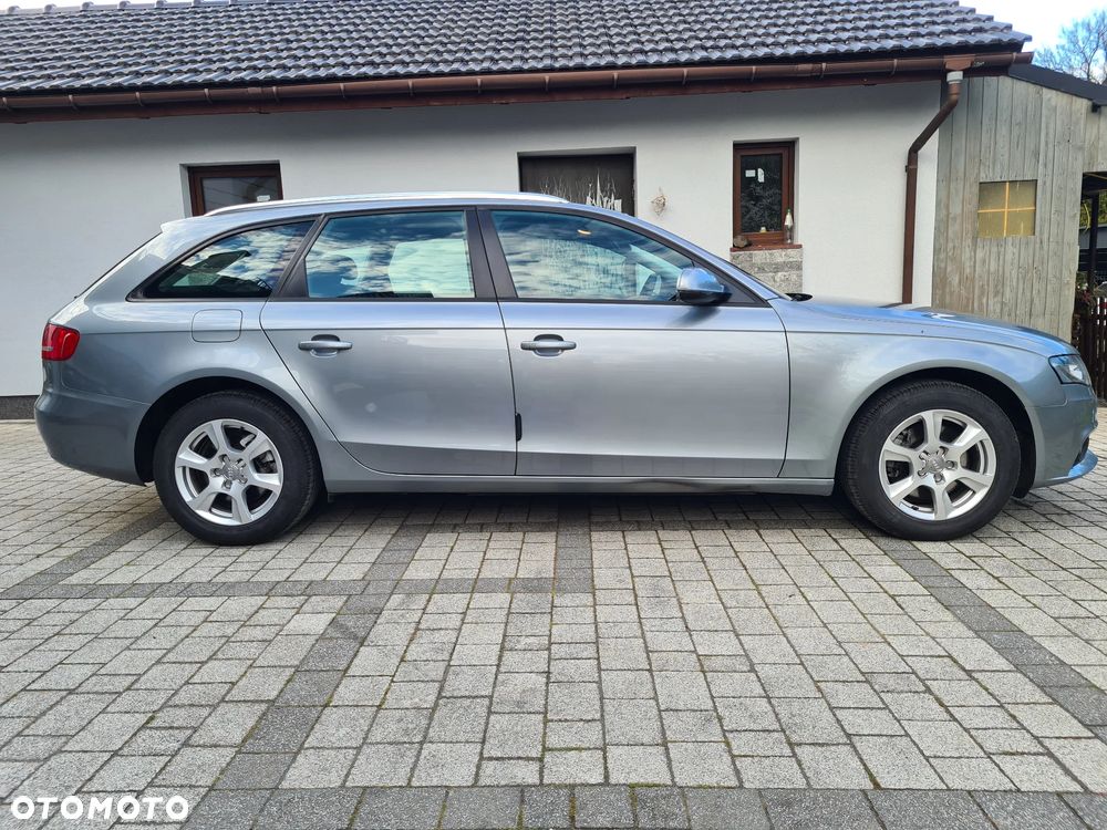Audi A4 Avant 2.0 TDI DPF Attraction - 5