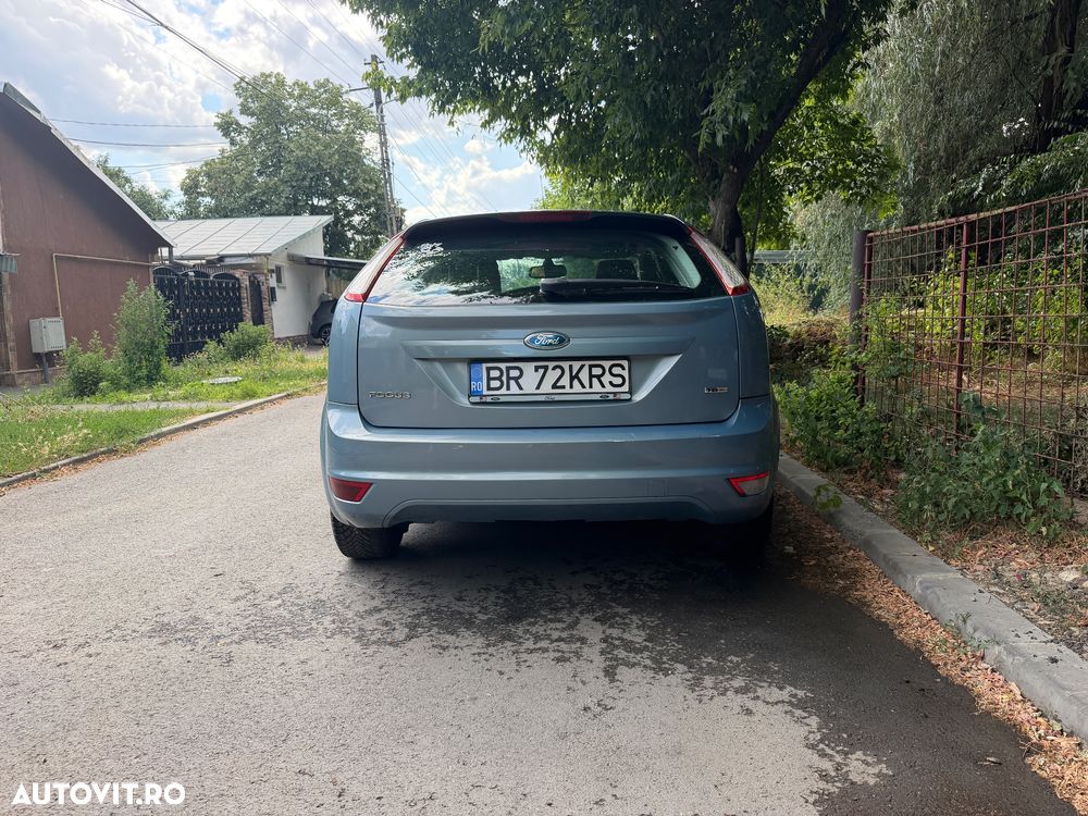 Ford Focus - 11