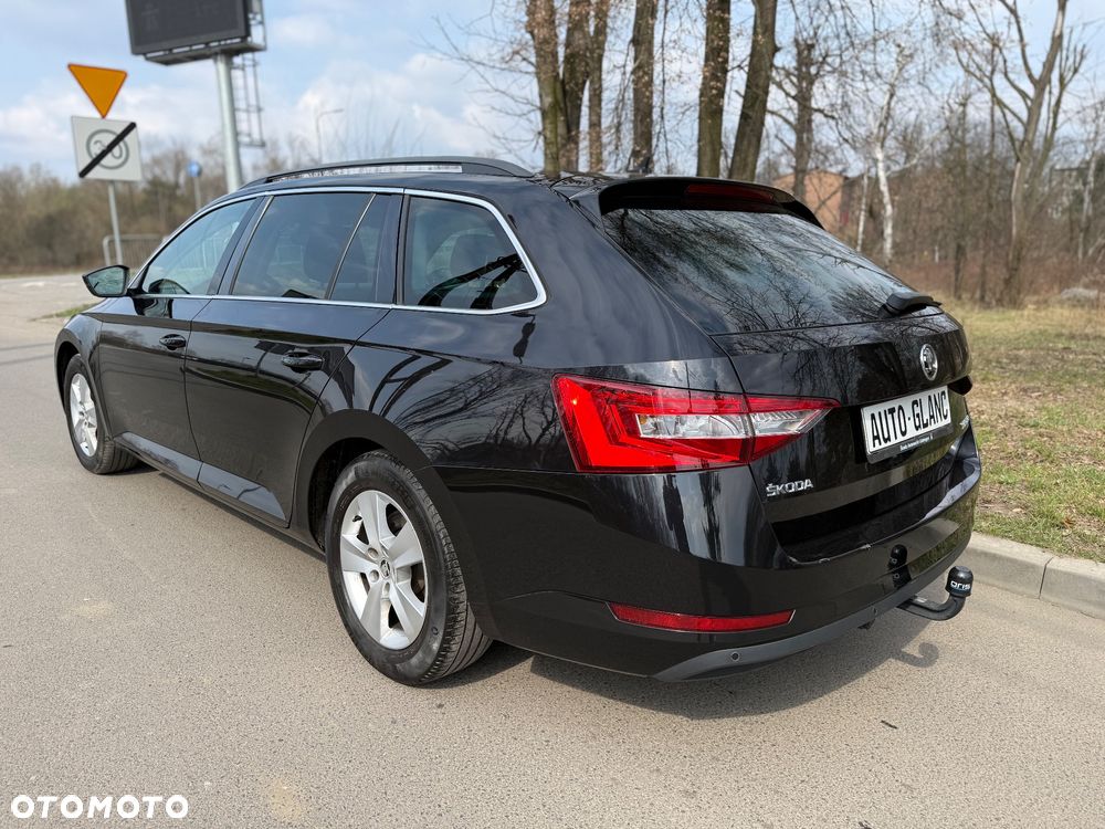 Skoda Superb 2.0 TDI Style - 4