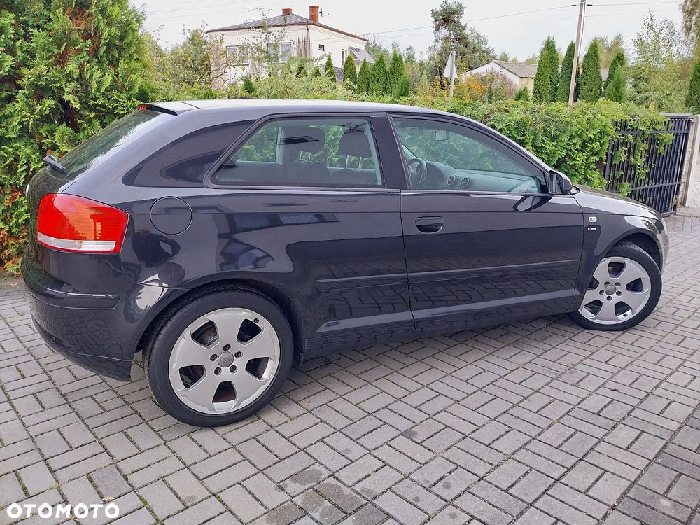 Audi A3 3-drzwiowe 1.6 S tronic Attraction - 4