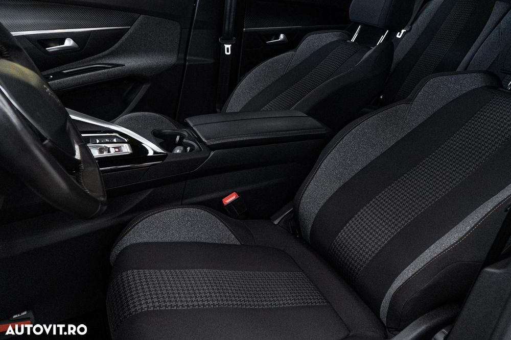 Peugeot 5008 PureTech 130 EAT8 Stop & Start Allure Pack - 30