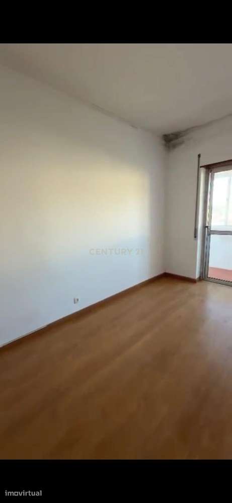 Apartamento T3 em Agualva-Cacém | 125 m², varanda e arrecadação - Grande imagem: 4/5