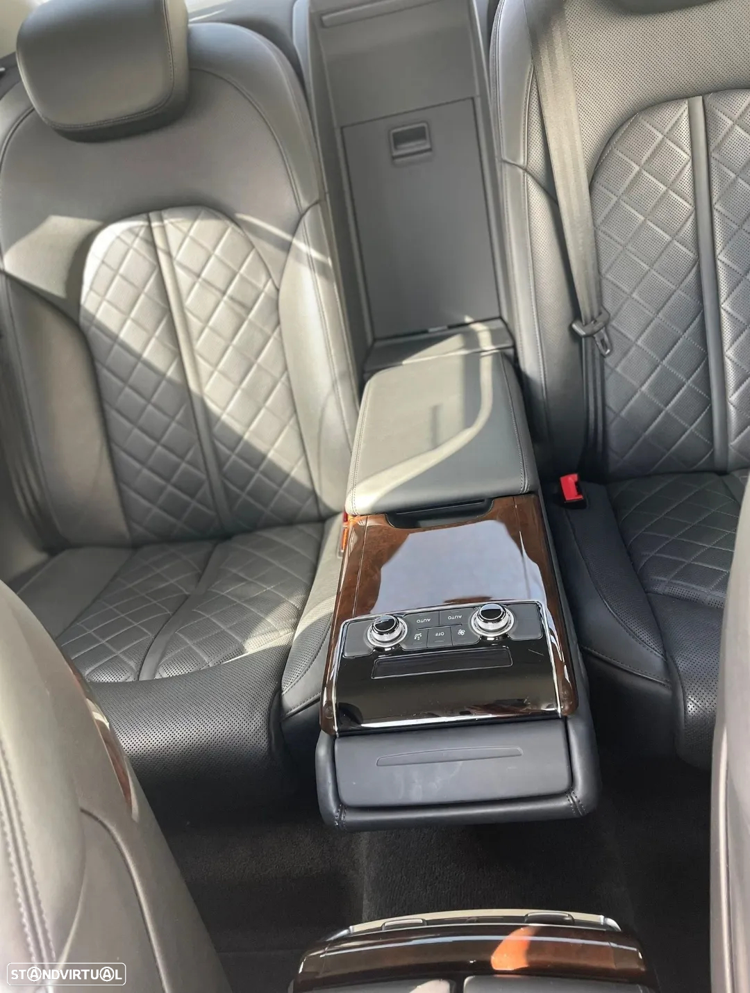 Audi A8 3.0 TDI V6 quattro Clean Diesel Exclusive - 17