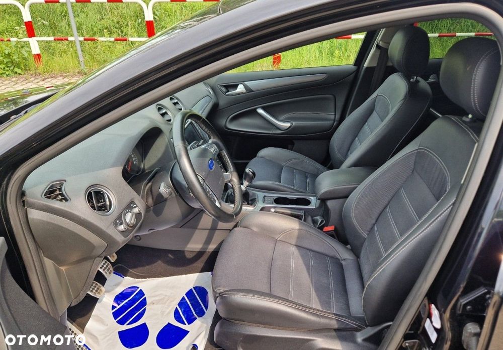 Ford Mondeo 2.0 TDCI Champions Edition - 18
