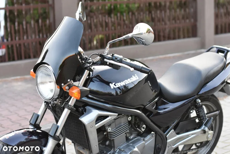 Kawasaki ER - 25