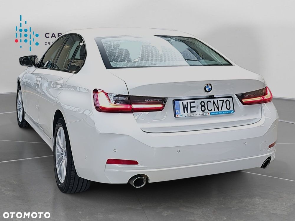 BMW Seria 3 318i - 4