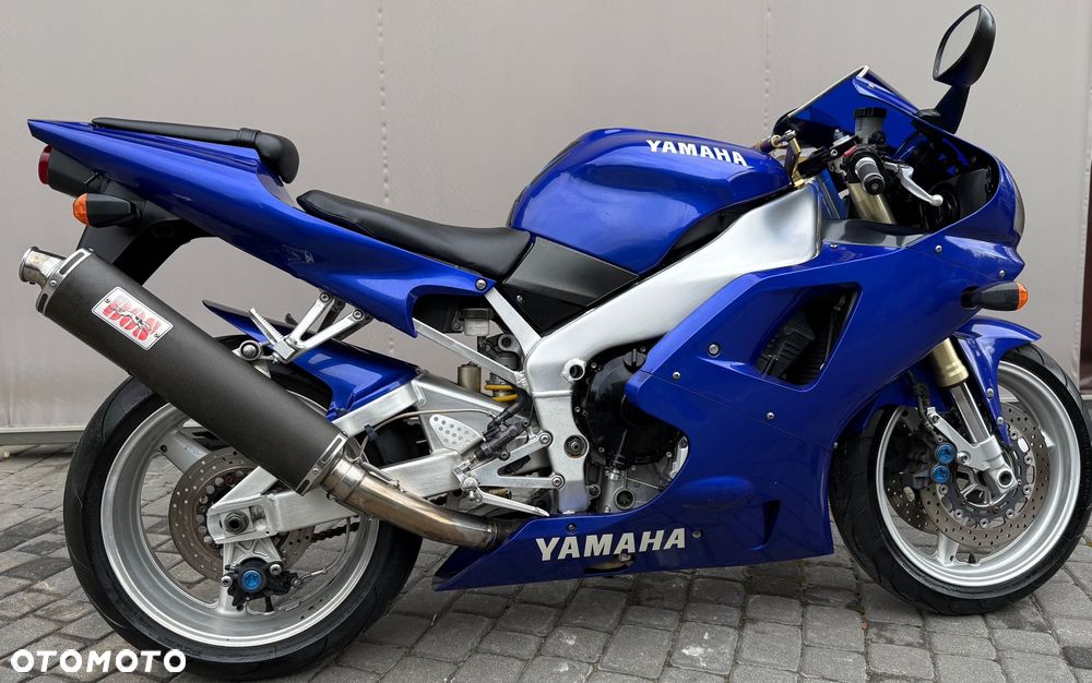 Yamaha YZF - 3