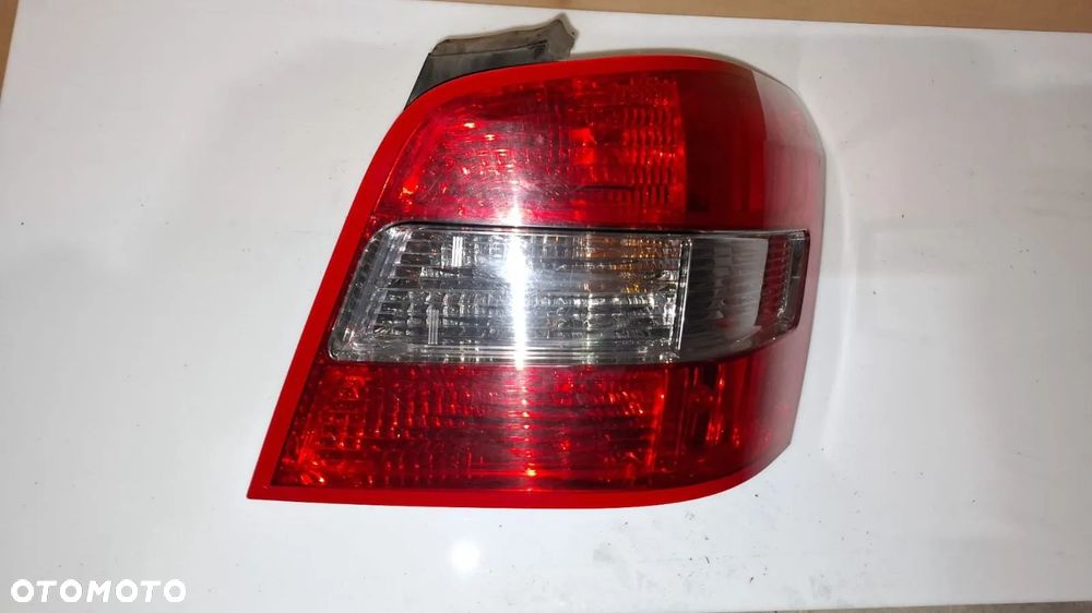 PRAWA LAMPA TYŁ KOMPLETNA Z WKŁADEM MERCEDES GLK W204 A2048201464 NO MB25/03 - 1