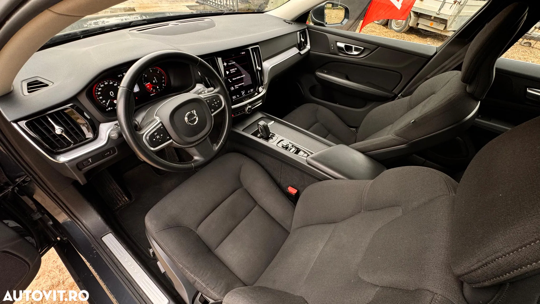 Volvo V60 B4 MHEV AT AWD Ultimate Bright - 9