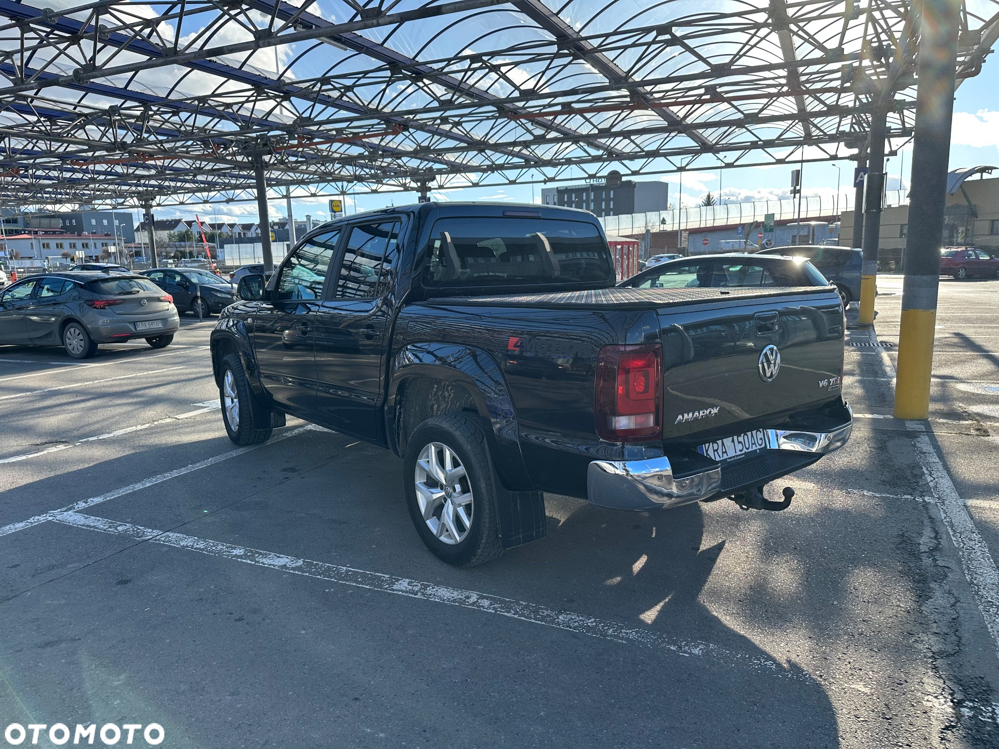 Volkswagen Amarok 3.0 V6 TDI 4Mot Aventura - 4