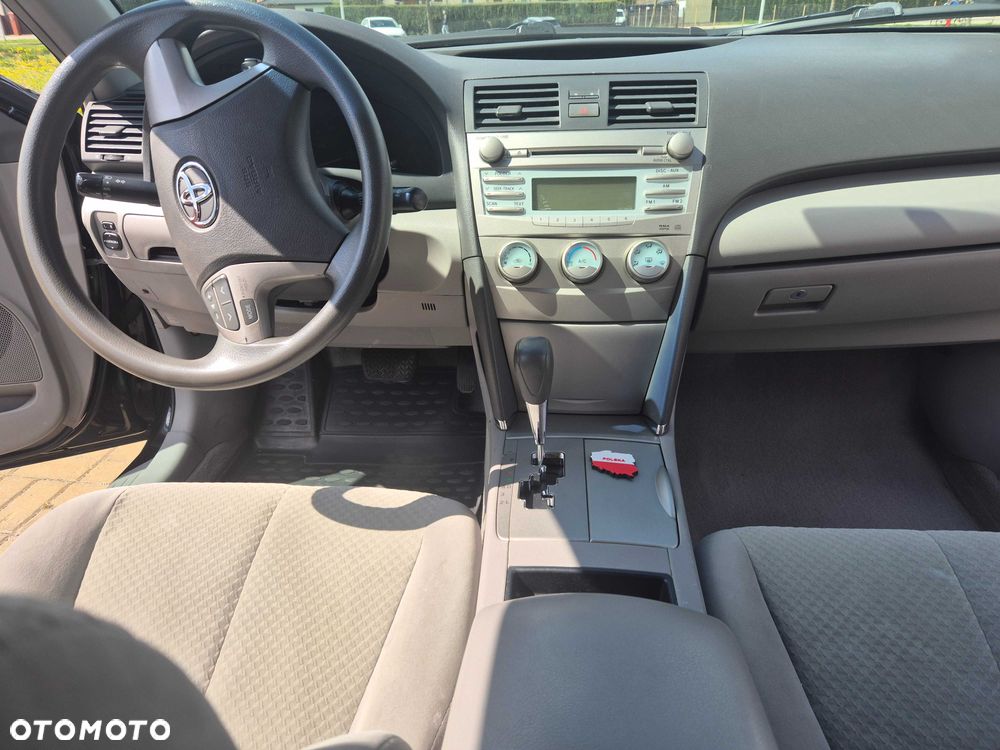 Toyota Camry - 7