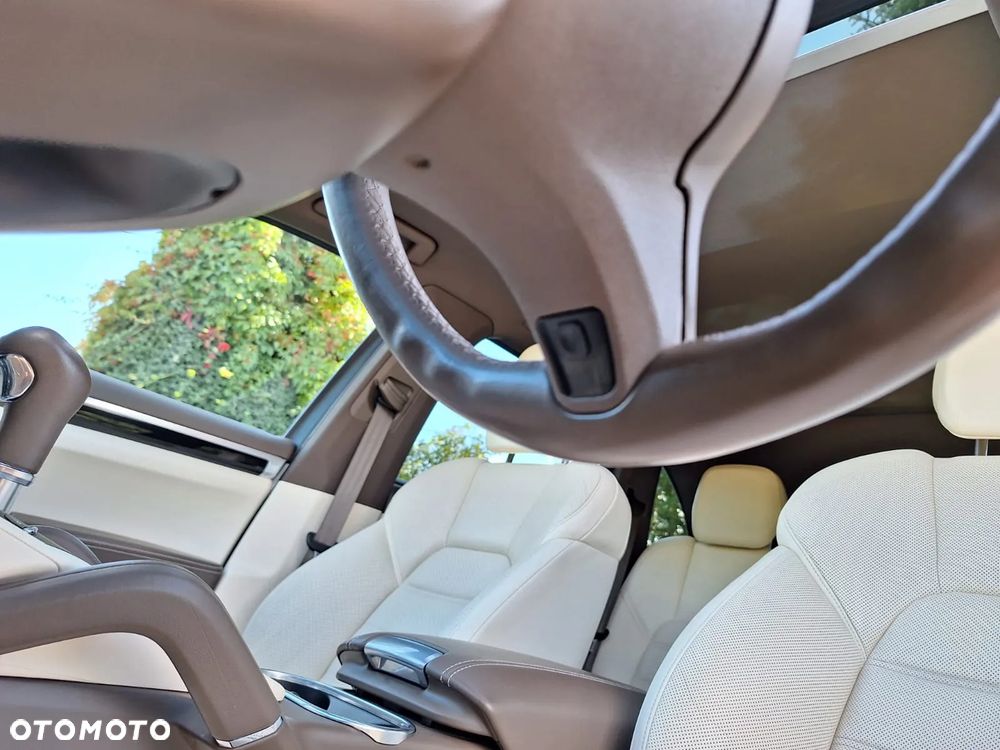 Porsche Cayenne - 20