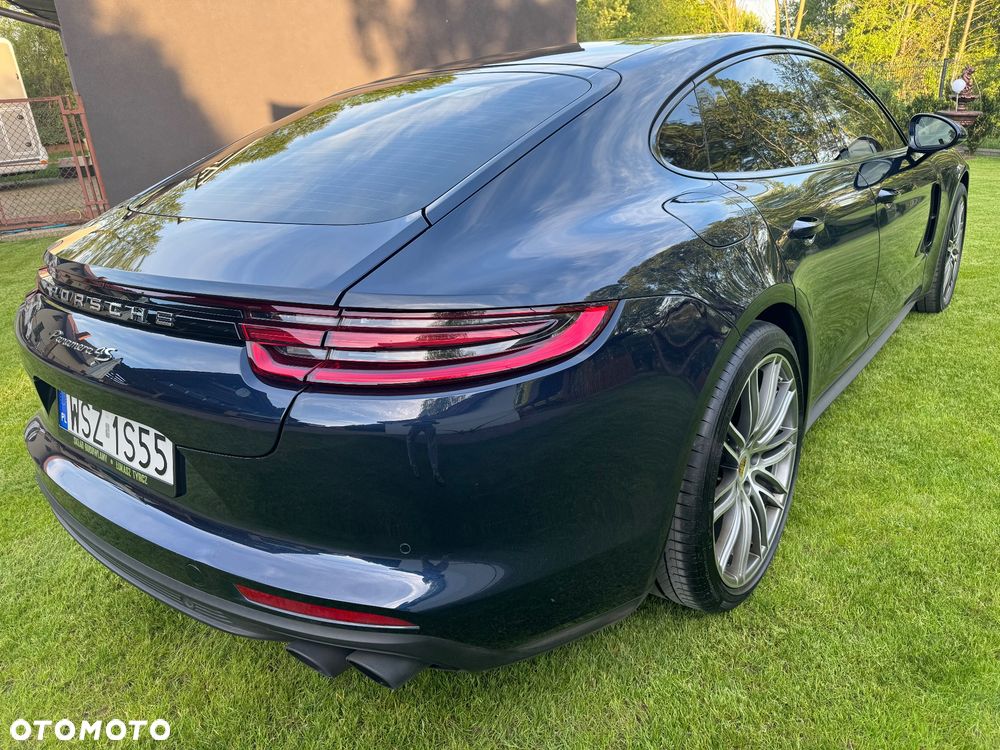 Porsche Panamera 4S - 5