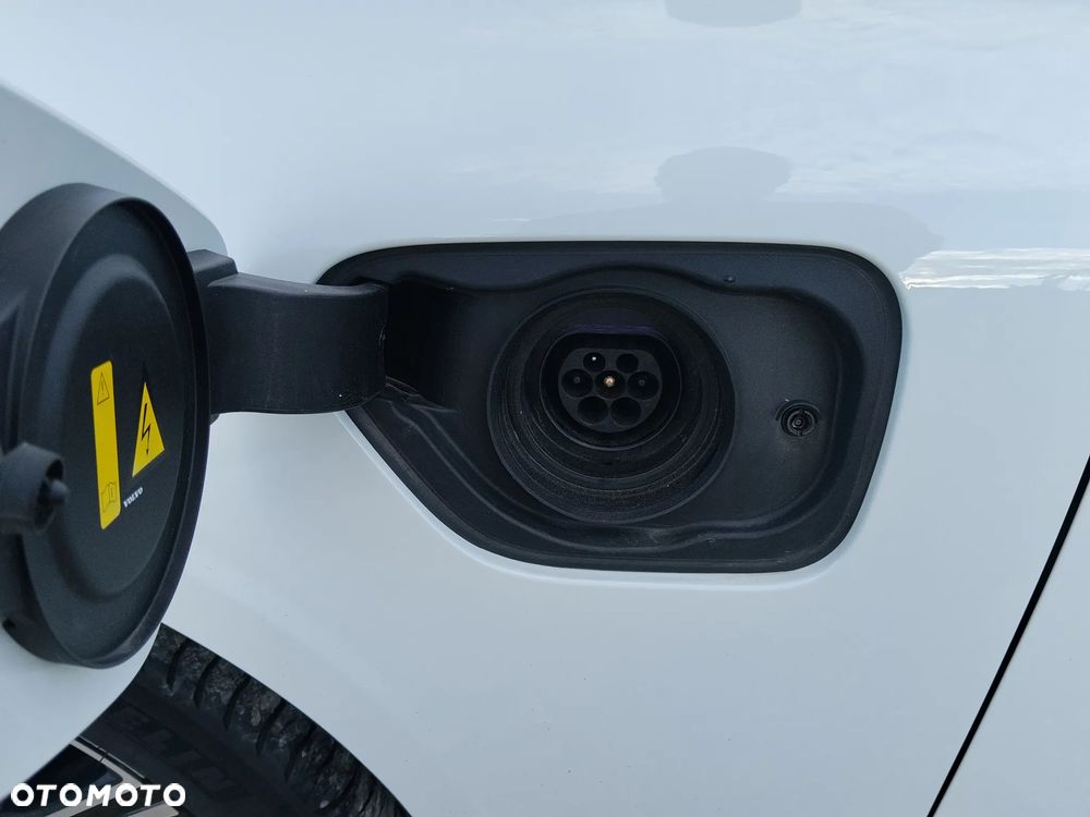 Volvo V60 T6 AWD Plug-In Hybrid Plus Dark - 21