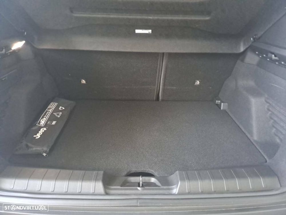 Jeep Avenger 1.2 GSE T3 Summit - 6