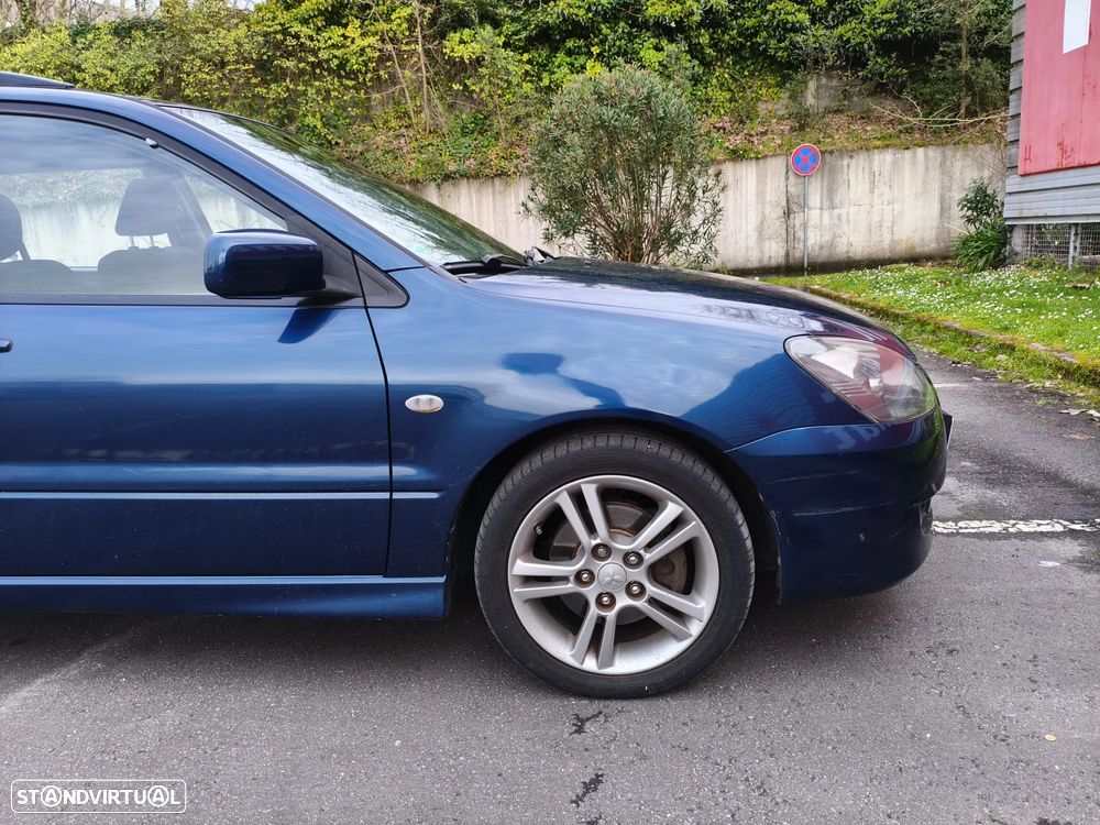 Mitsubishi Lancer SW 1.6 Intense GPL - 4