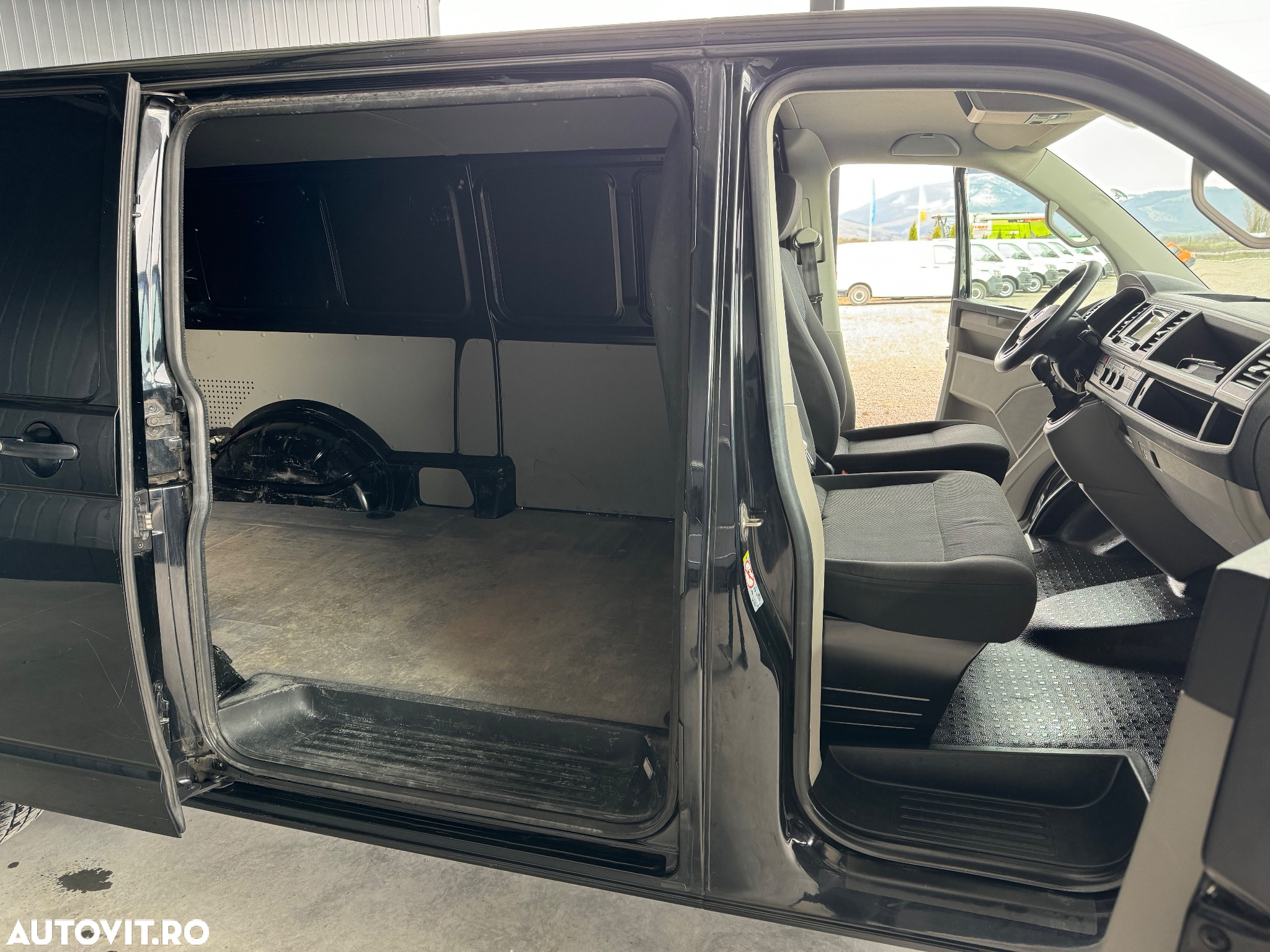 Volkswagen Transporter T6 - 15