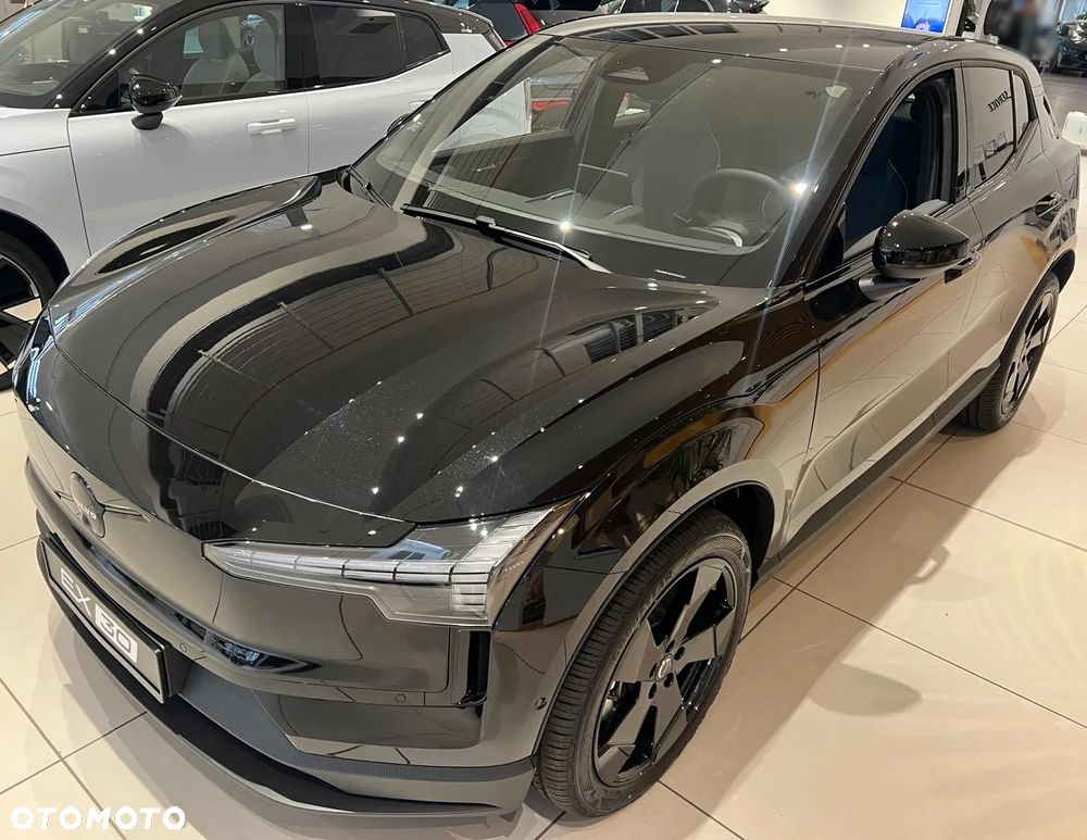 Volvo EX30 69kWh Single Motor Long Range Plus Black Edition - 5