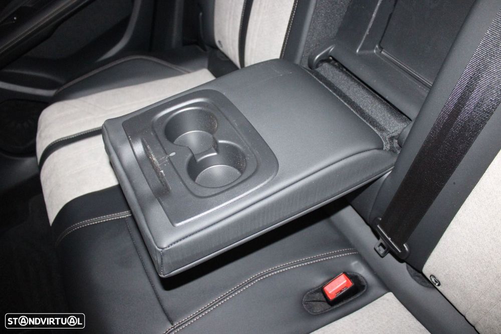 Peugeot 3008 1.6 Hybrid GT Line e-EAT8 - 33
