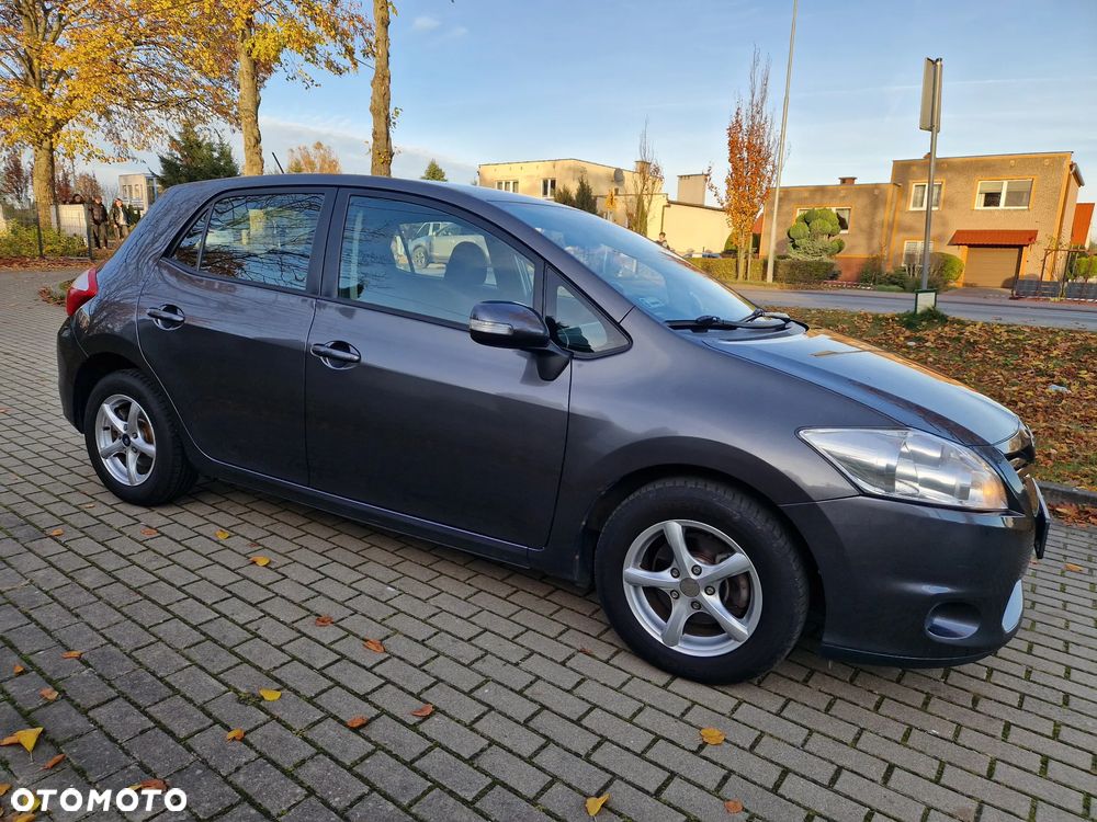 Toyota Auris 1.33 VVT-i Premium Comfort - 4