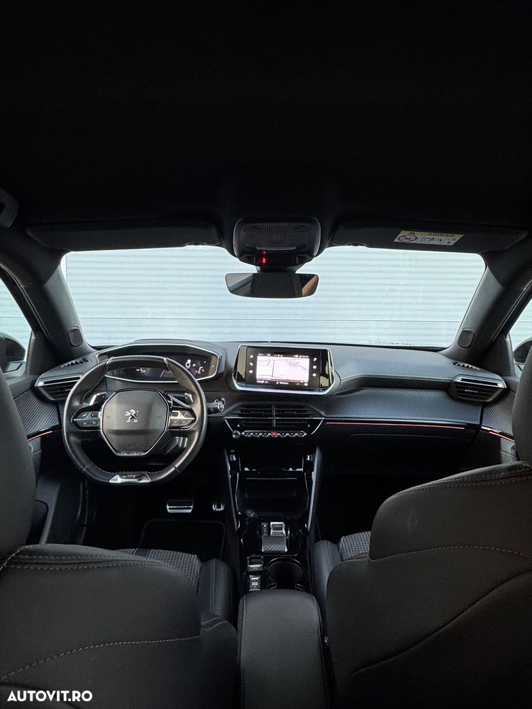 Peugeot 2008 PureTech 130 EAT8 GT - 5