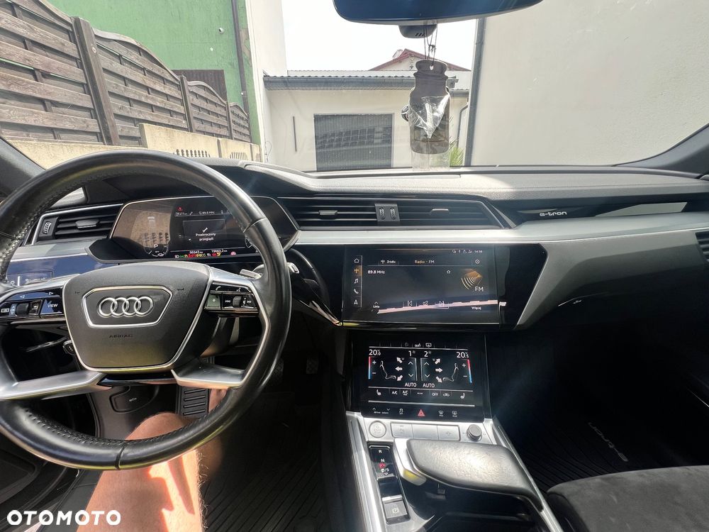 Audi e-tron - 9