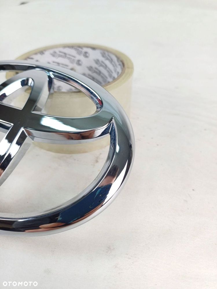 emblemat zderzaka przód znaczek przedni aygo i 05-14 75311-0h010 - 3