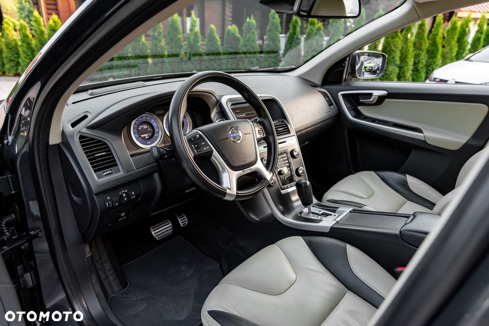 Volvo XC 60 D5 AWD RDesign - 17
