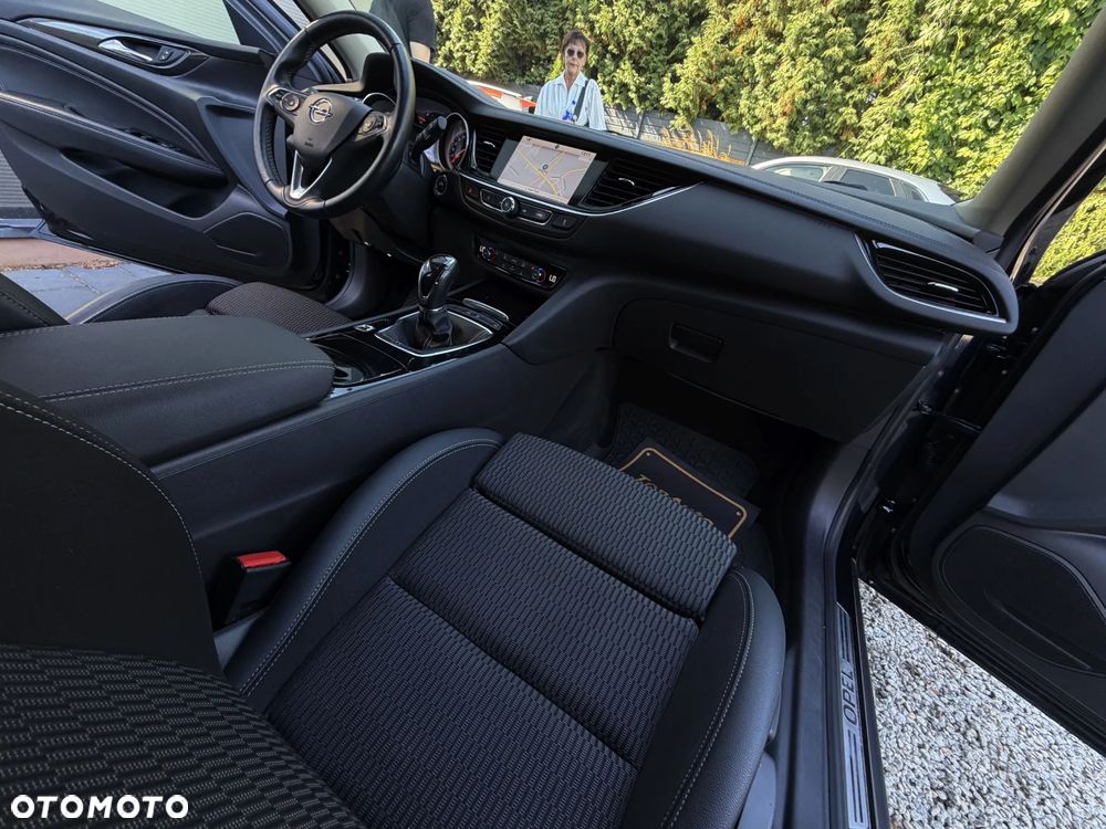 Opel Insignia - 15