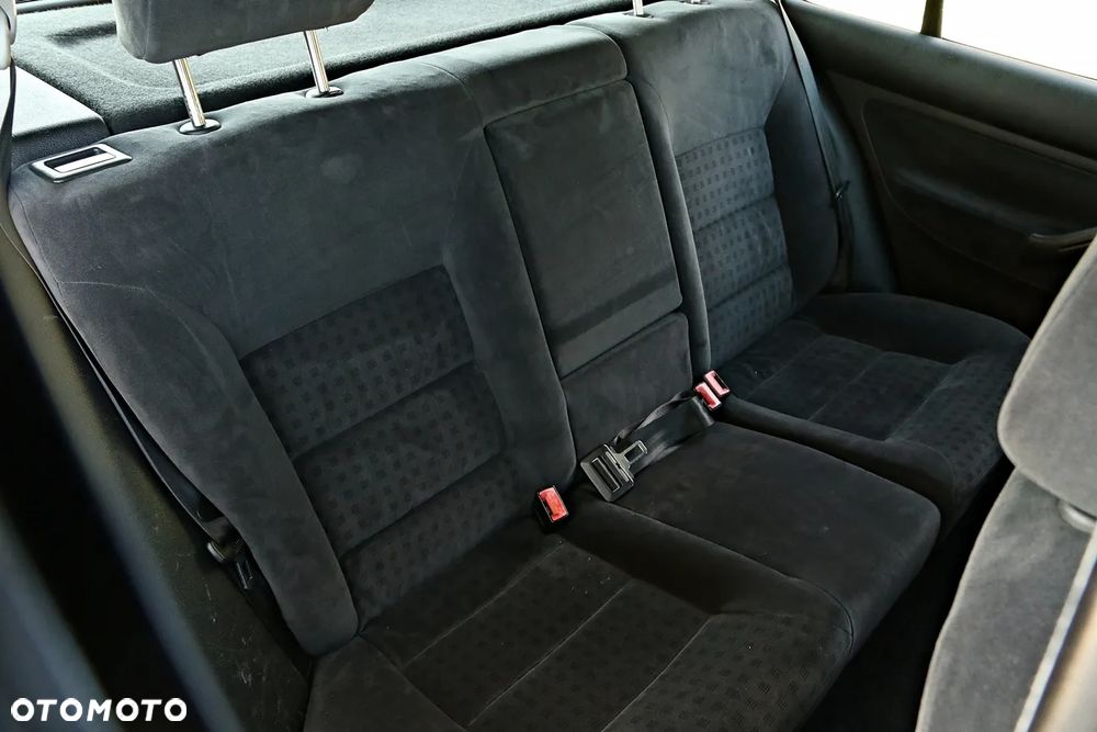 Volkswagen Golf 1.9 TDI Comfortline - 38