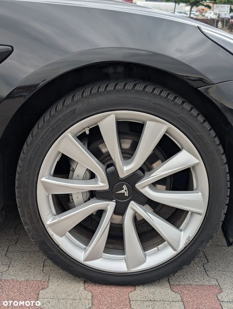 Tesla Model 3 - 38