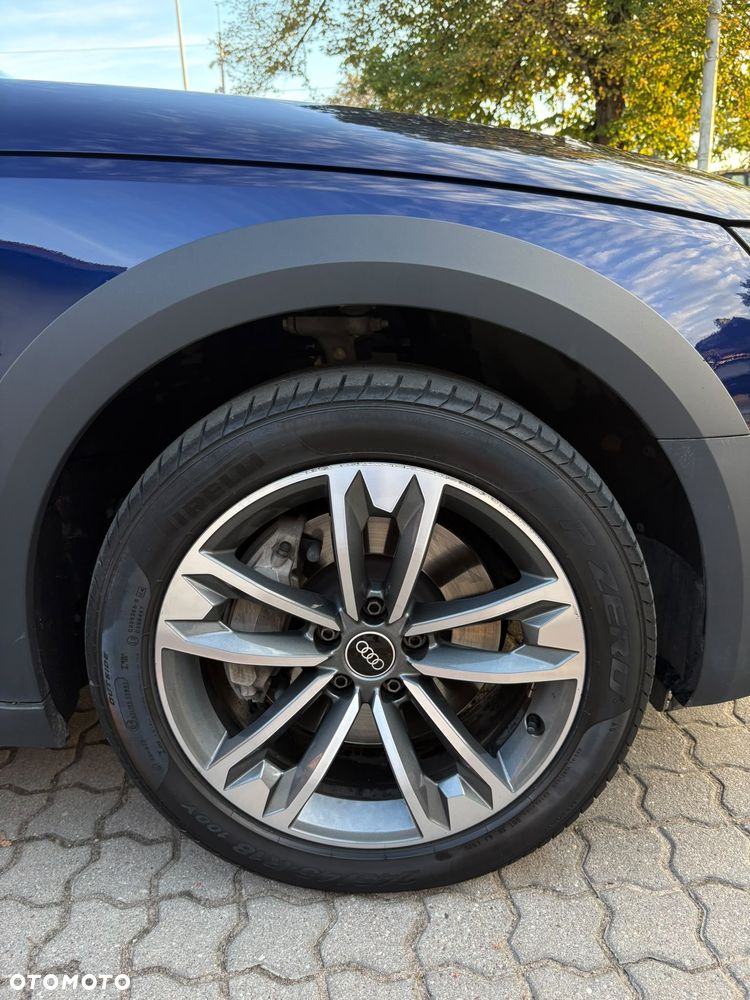 Audi A4 Allroad - 12