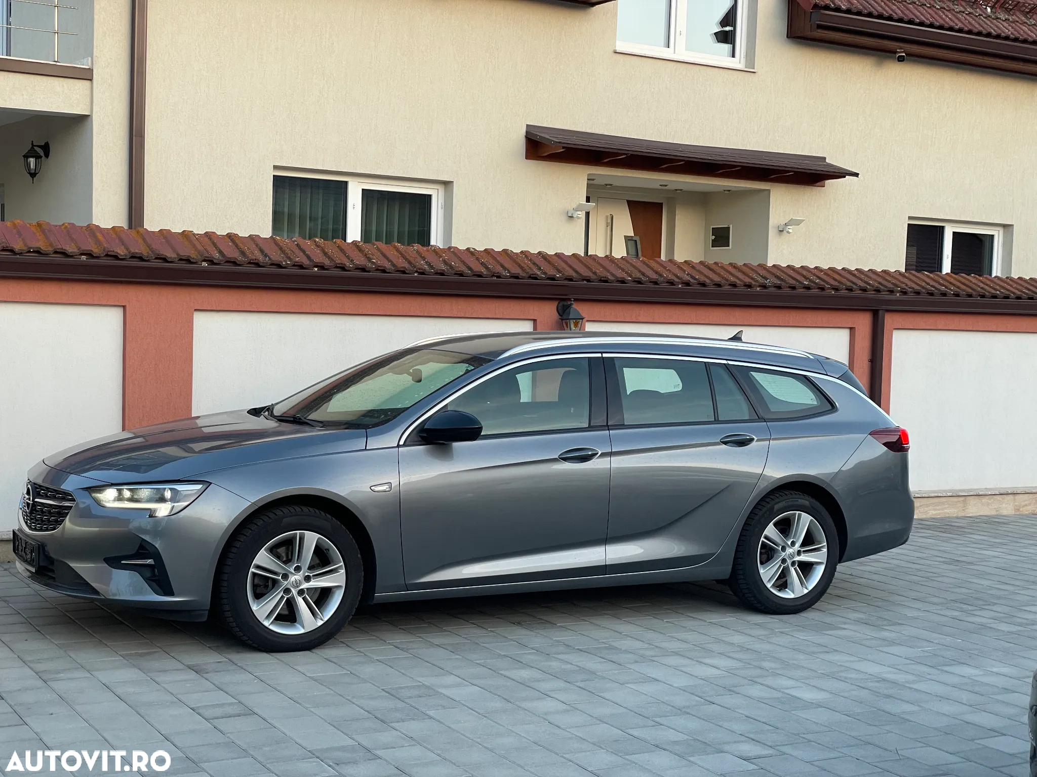 Opel Insignia - 10