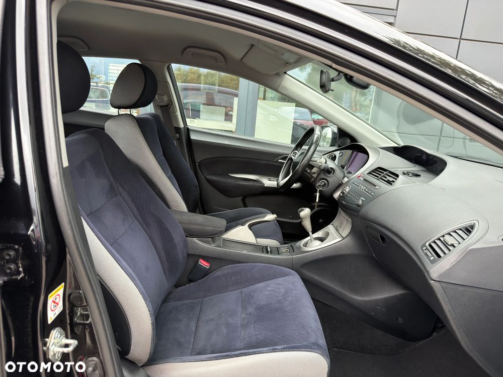 Honda Civic 1.8 Executive - 34