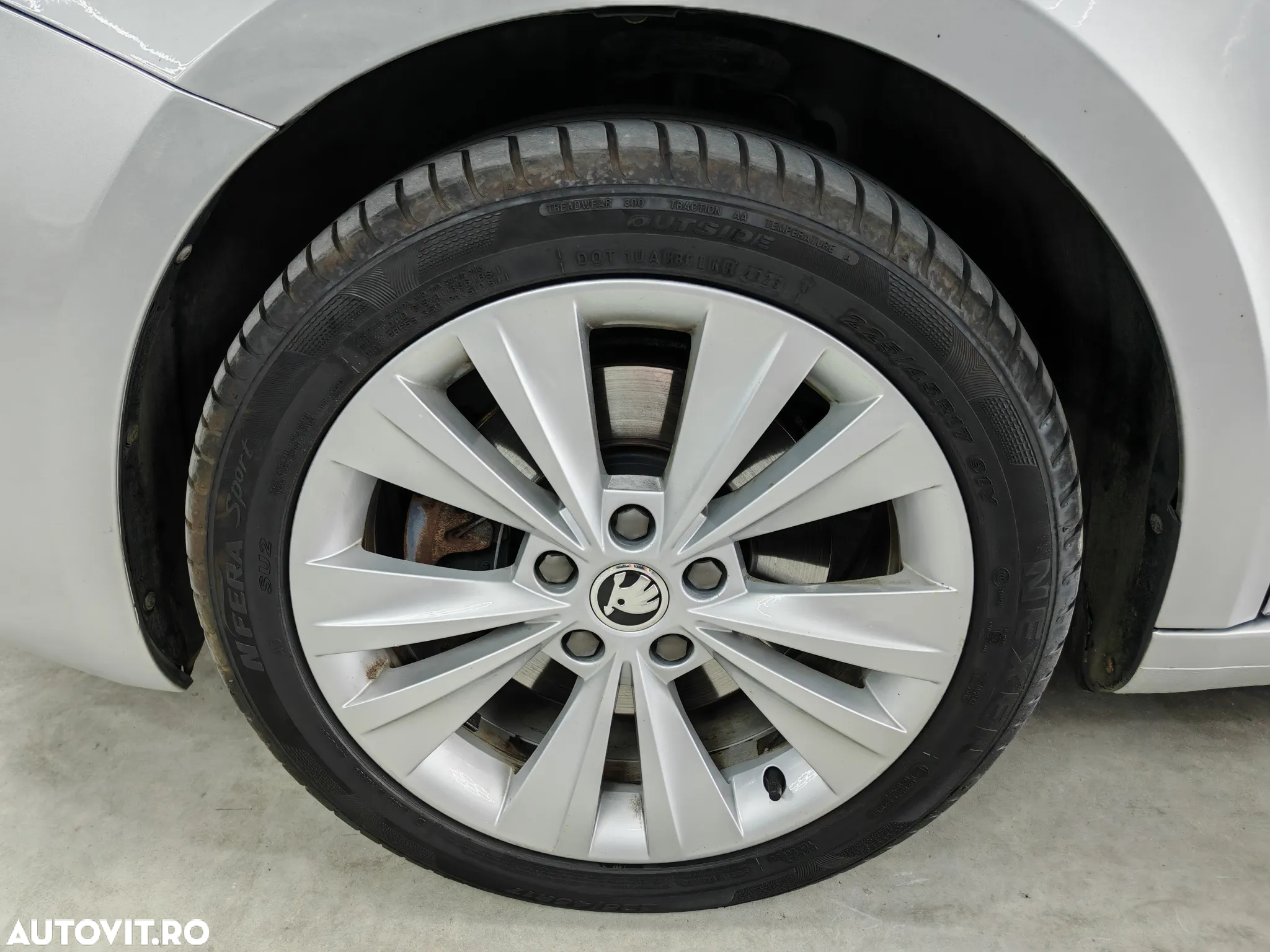 Skoda Superb 2.0 TSI Ambition - 34