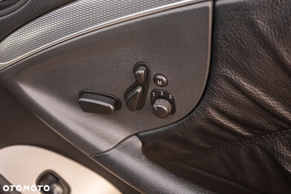 Mercedes-Benz CLK 500 Elegance - 21