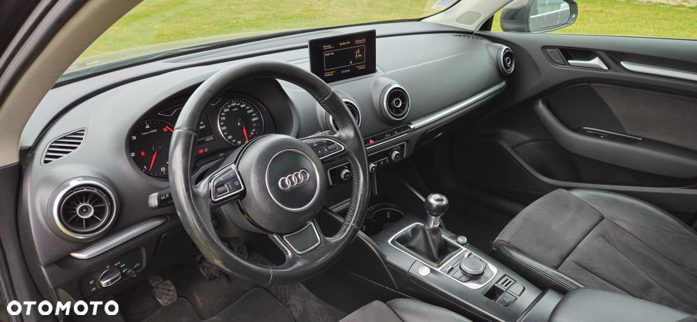 Audi A3 Sportback 2.0 TDI (clean diesel) Ambiente - 14