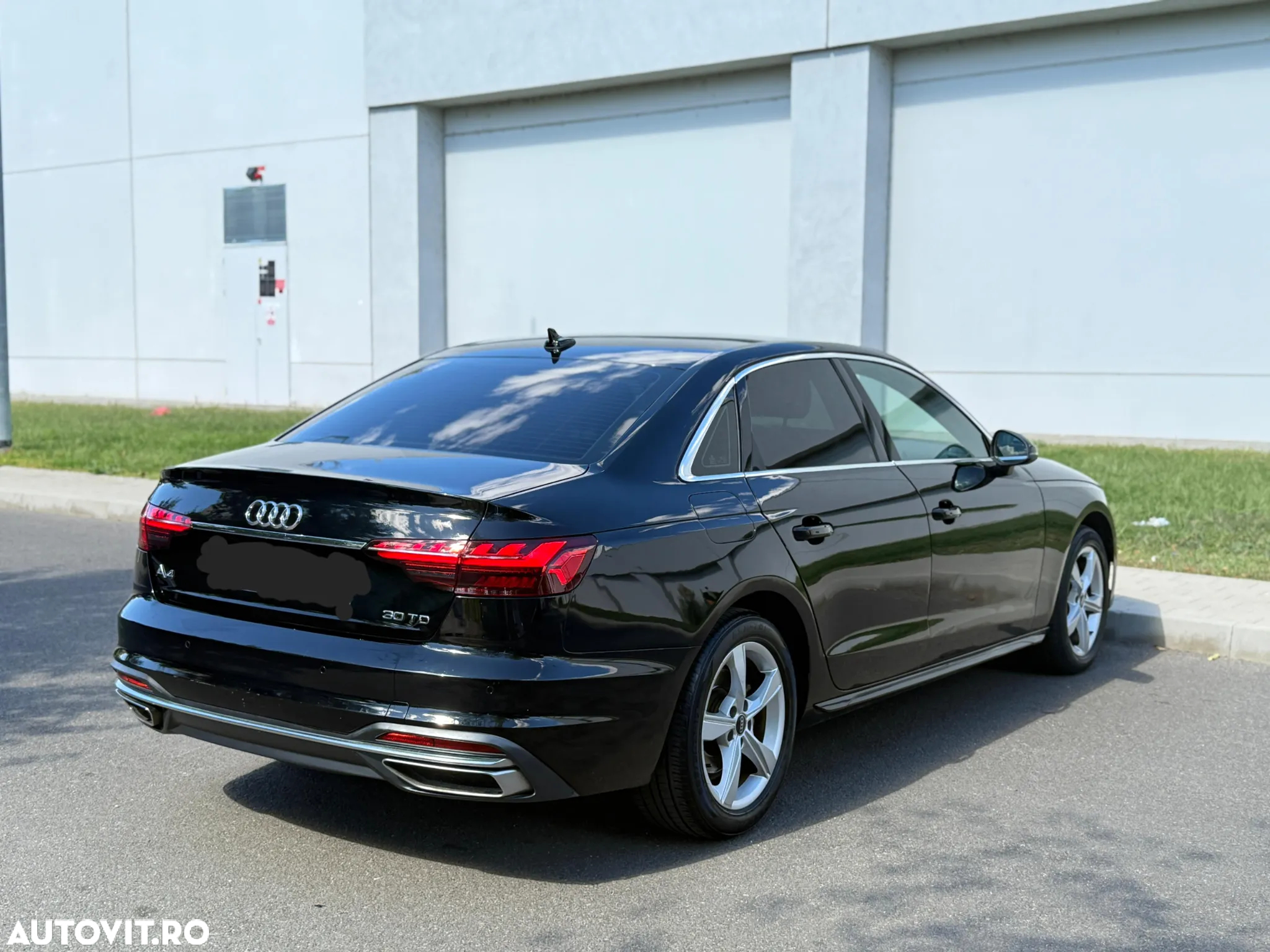 Audi A4 30 TDI S tronic MHEV Advanced - 4