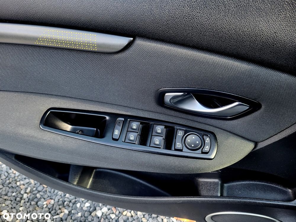 Renault Scenic 1.4 16V TCE Privilege - 18