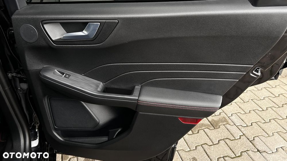 Ford Kuga - 28